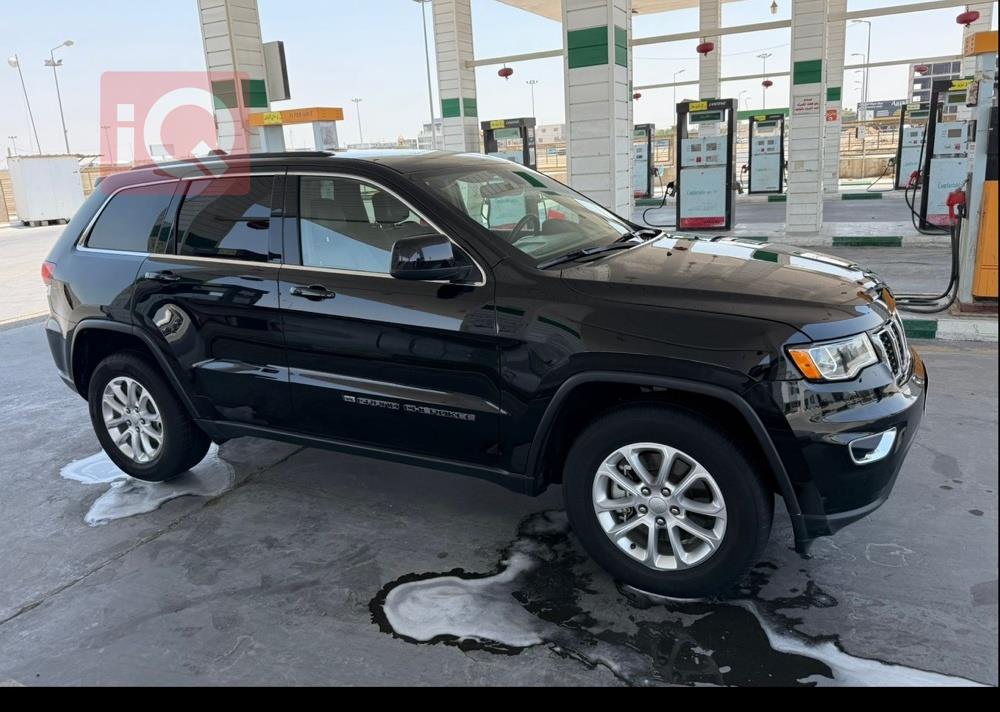 جیپ گراند شیرۆکی